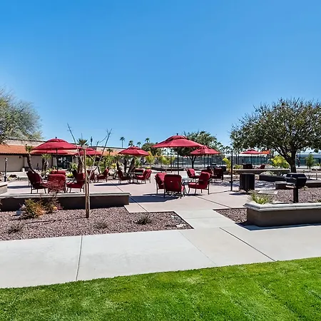 Voyager Resort Inn-2